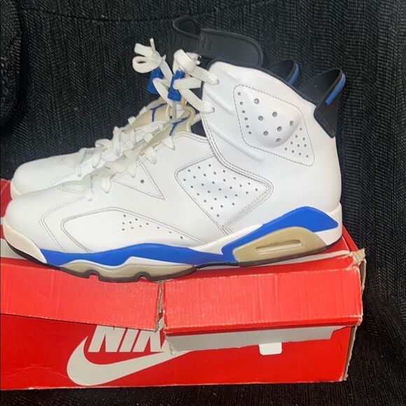 Air Jordan Retro 6 blue white main image 4